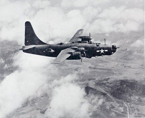 ニンナ　モハべ WW II Navy Aircraft Photos